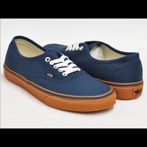 Vans Classic in Navy and Gum Sole